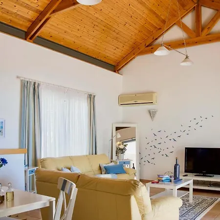Aricia Villa