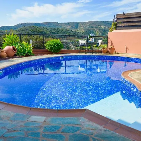 Aricia Villa *